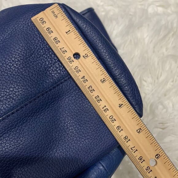 KELSI Dagger tote bag leather magnetic closure exterior zip pocket inside pocket - Picture 11 of 13